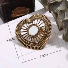 Load image into Gallery viewer, Exagérer rétro grande bague avec breloque Vintage creux plateau à fleurs bague Hiphop fête Costume Antique bague pour femmes hommes cadeau