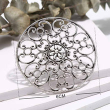 Load image into Gallery viewer, Exagérer rétro grande bague avec breloque Vintage creux plateau à fleurs bague Hiphop fête Costume Antique bague pour femmes hommes cadeau